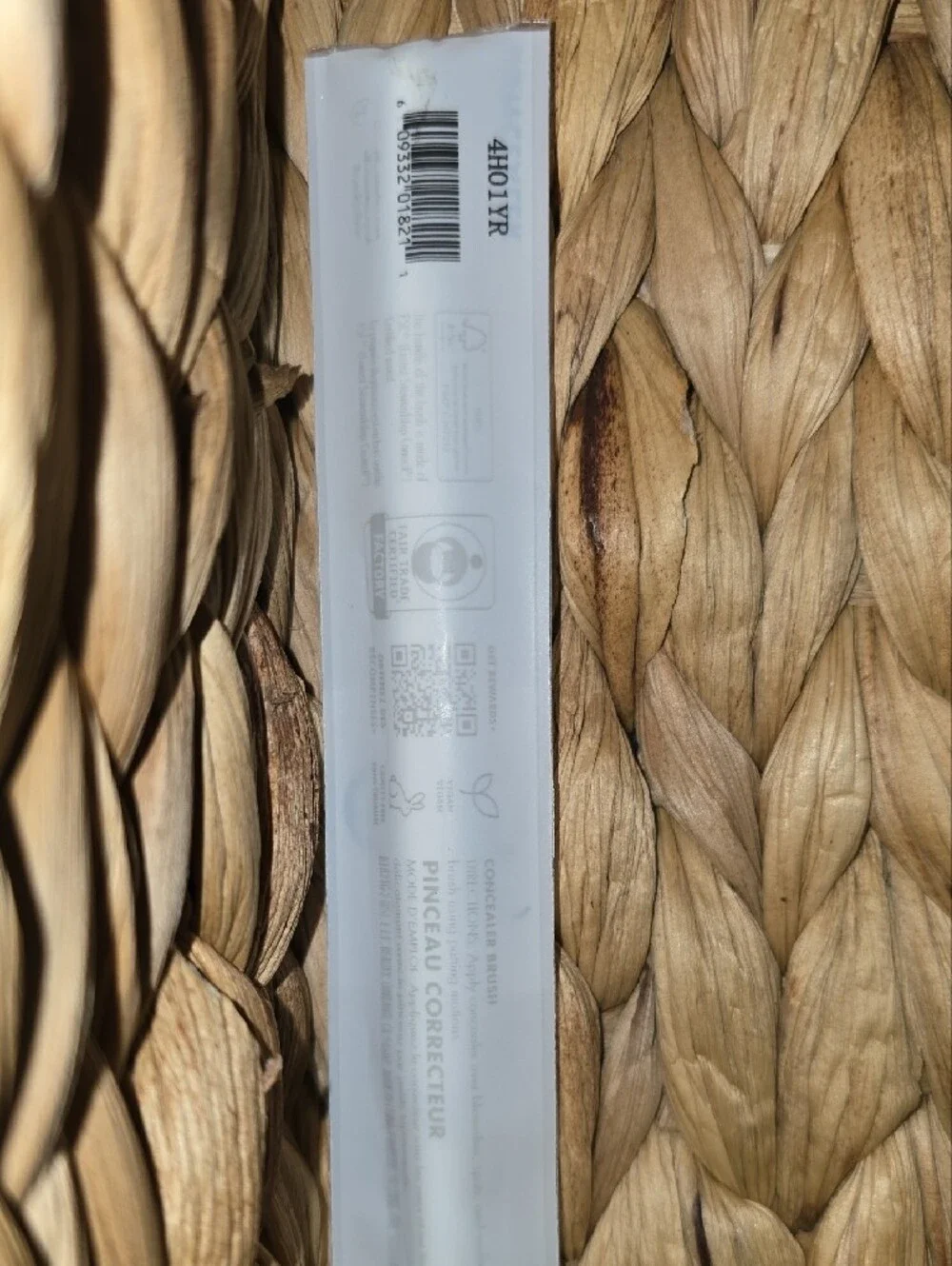 NWT ELF White Handled Brush Concealer Detail Brush